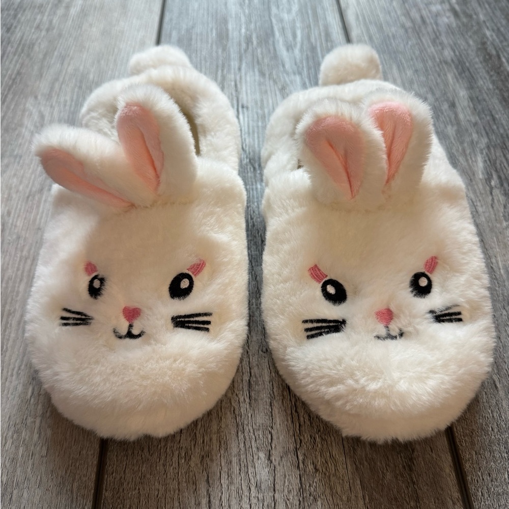 🐰 Bunny Slippers Wonen’s - NWOT